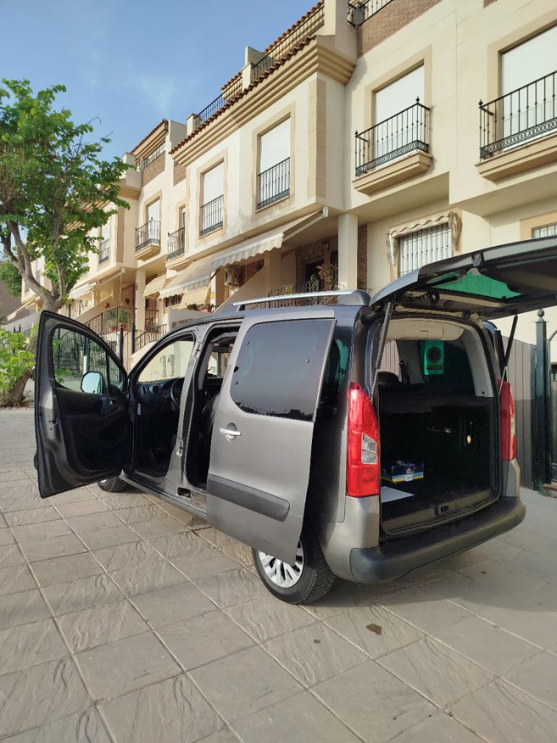 Peugeot Partner 2011 - foto 1