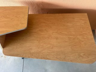 Mesa de escritorio de madera