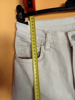 Pantalón beige