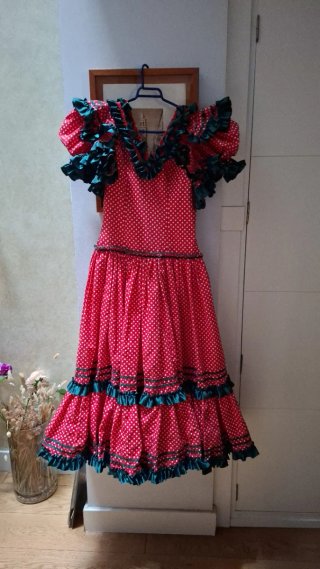 Traje de flamenca rojo con lunares