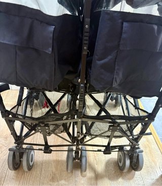 Carro gemelar MacLaren negro