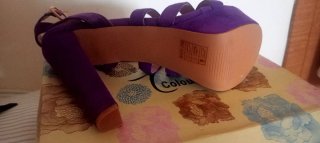 Zapatos de tacón morados