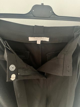 Pantalón negro con cinturón