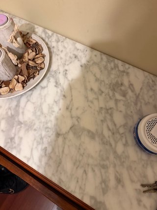 Mueble recibidor madera y mármol