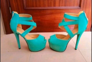 Sandalias de tacón y plataforma Color verde agua