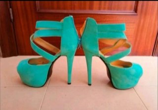 Sandalias de tacón y plataforma Color verde agua