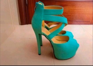 Sandalias de tacón y plataforma Color verde agua