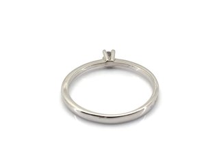 E1808013-0    Anillo Oro 18k Con Diamante