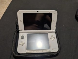 Nintendo 3DS con juego Story of Seasons
