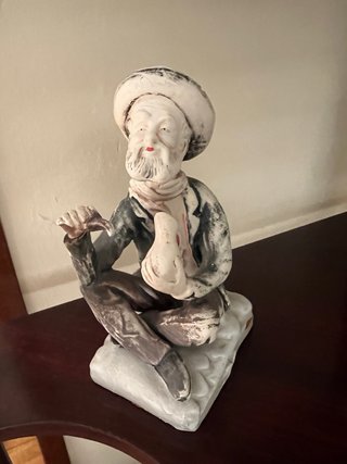Figura antigua de porcelana