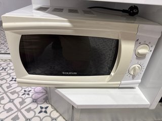 Microondas Taurus 700W Blanco