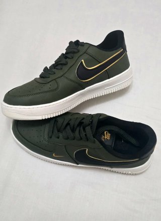 Nike Air Force 1 Verde y Dorado