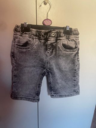 Pantalones cortos vaqueros grises