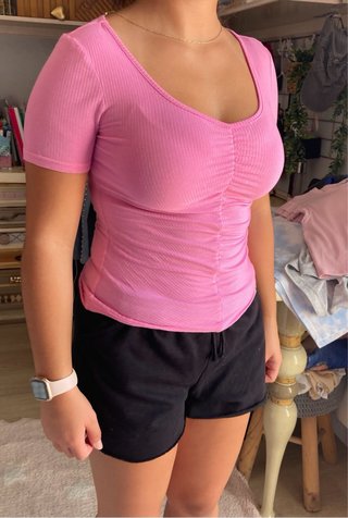 Camiseta Lylu rosa fruncida