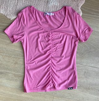 Camiseta Lylu rosa fruncida
