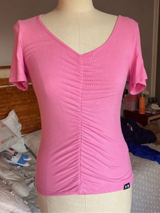 Camiseta Lylu rosa fruncida