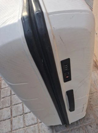 Maleta de viaje blanca mate
