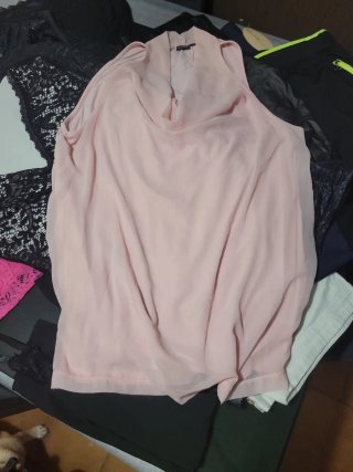 Lote Ropa Mujer: Blusa Rosa, Pantalón, mallas