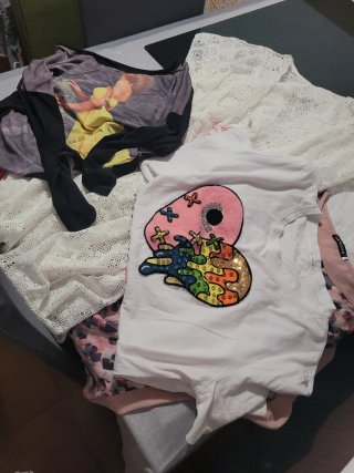 Lote Ropa Mujer: Blusa Rosa, Pantalón, mallas