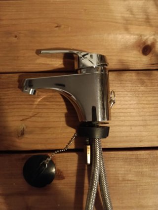 Grifo de lavabo marca Tres