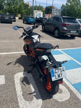 KTM 125 Duke 2021 Negro/Naranja