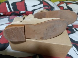 Botines Mango niña beige con flecos
