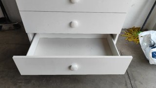 REBAJADO! Cómoda Cam con ruedas