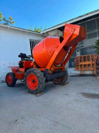 Hormigonera Dumper Ausa DH 150