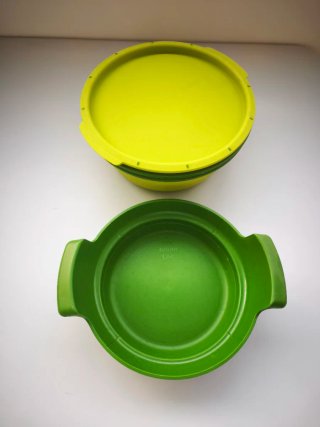Vaporera Tupperware Verde y Amarilla Nueva