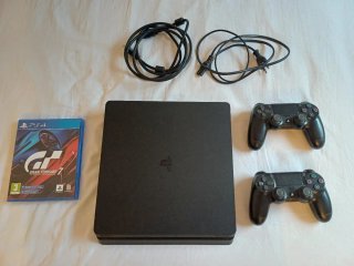 PS4 Slim 1TB + 2 Mandos + Gran Turismo 7