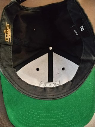 Gorra DC Negra Snapback