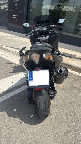 Yamaha TMAX Iron Max 2016 x tmax 2023 mas dinero