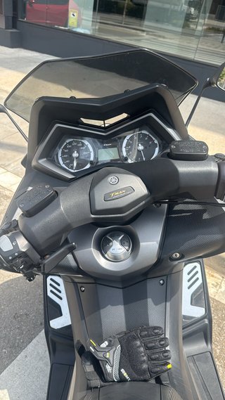 Yamaha TMAX Iron Max 2016 x tmax 2023 mas dinero