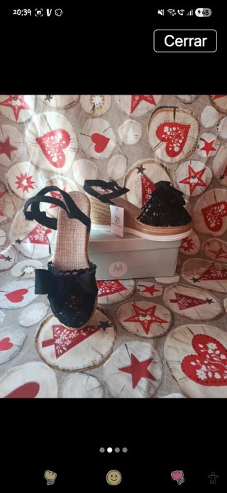 Sandalias cuña negras y doradas