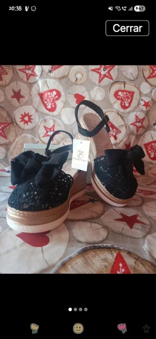 Sandalias cuña negras y doradas