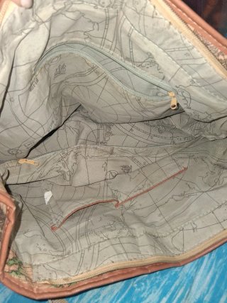 Borsa con stampa mappa del mondo