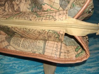 Borsa con stampa mappa del mondo