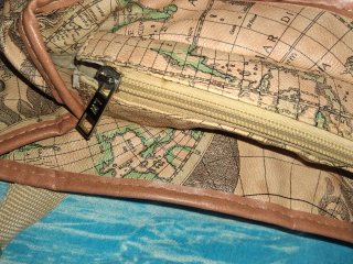 Borsa con stampa mappa del mondo