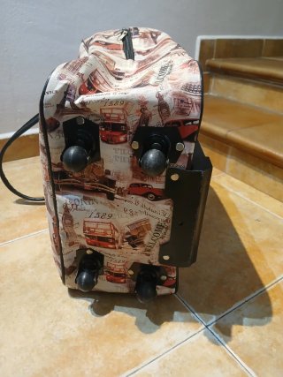 Maleta de viaje con estampado vintage