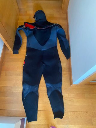 Traje neopreno semiseco Aqualung 7 mm con capucha