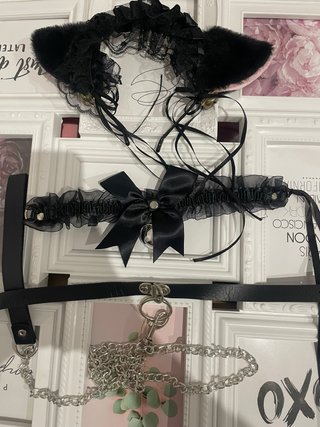 Conjunto orejas, collar y cadena