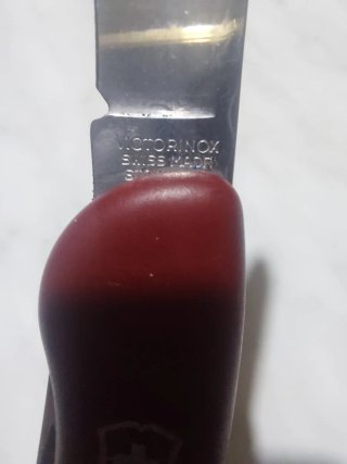 Coltellino Victorinox Rosso