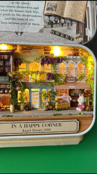 Miniatura Caja Metal In a Happy Corner