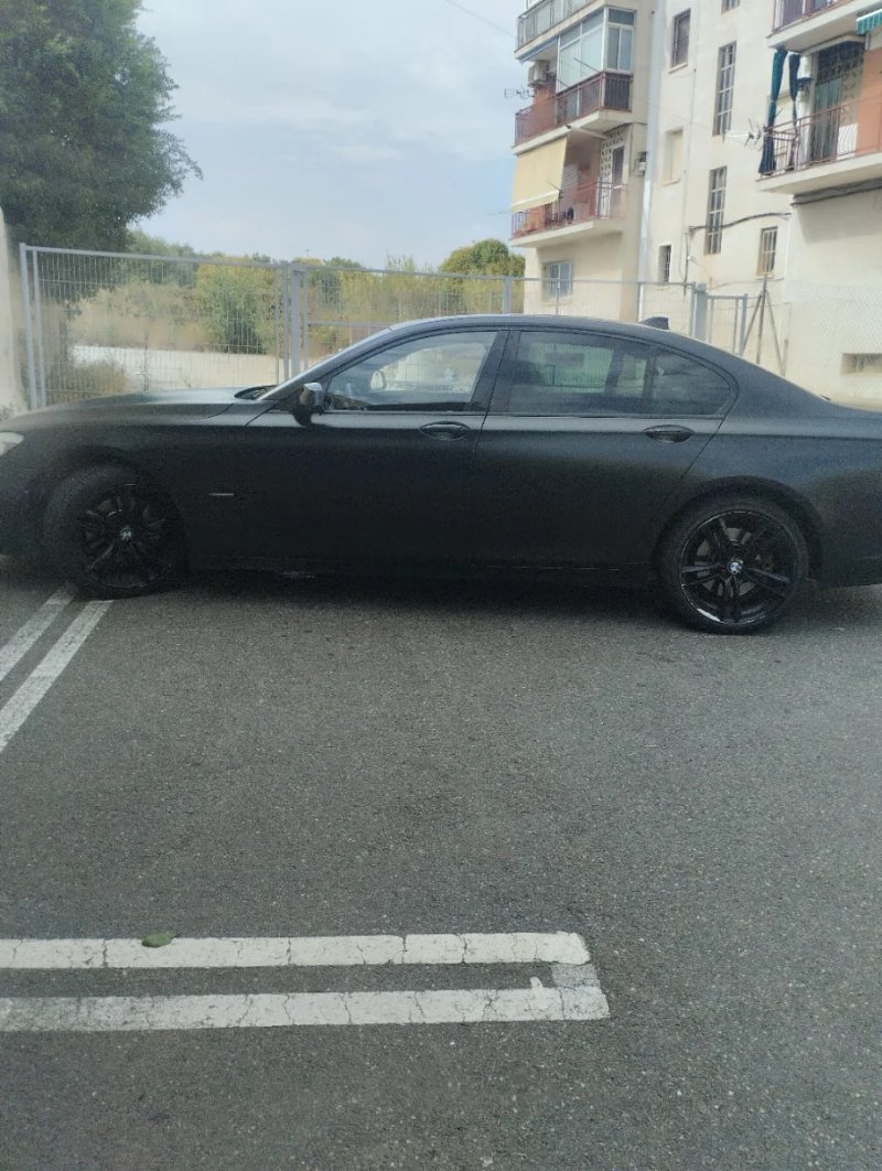 BMW Serie 7 2012 - foto 1