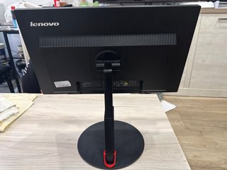 Monitor Lenovo Nero 60hz 28 pollici