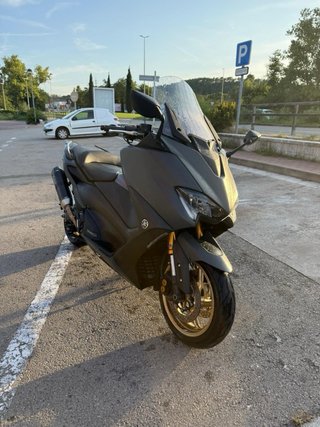 Yamaha Tmax 560 Tech Max Gris/Dorado