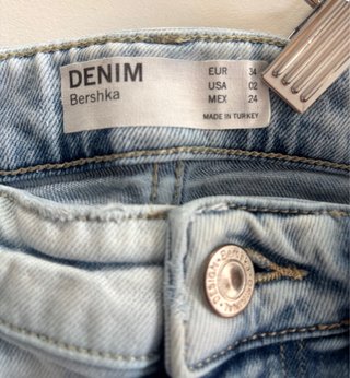 Bermudas vaqueras rotas