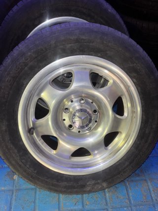 Llantas Mercedes con Neumáticos casi nuevos