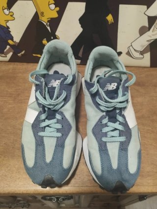 New Balance 327