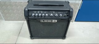 Guitarra Cort M200 + Amplificador Line 6 Spider IV